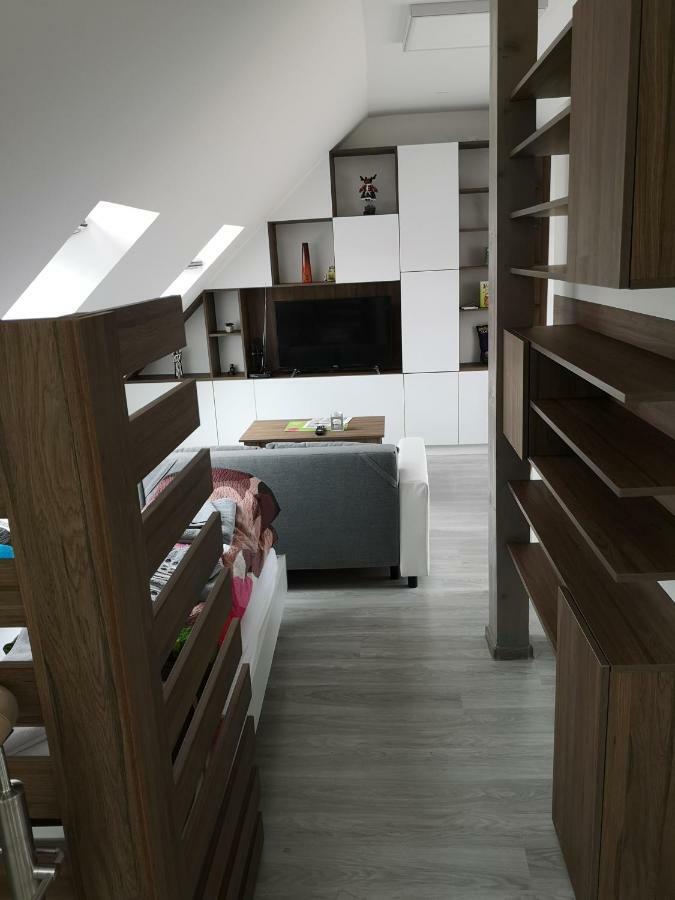 ברדיוב Centrum Apartman S- Dom מראה חיצוני תמונה